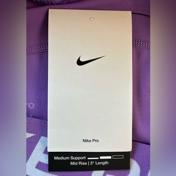 Nike Pro Dri-Fit Mid-Rise Medium Support Short - NWT - Picture 6 of 9